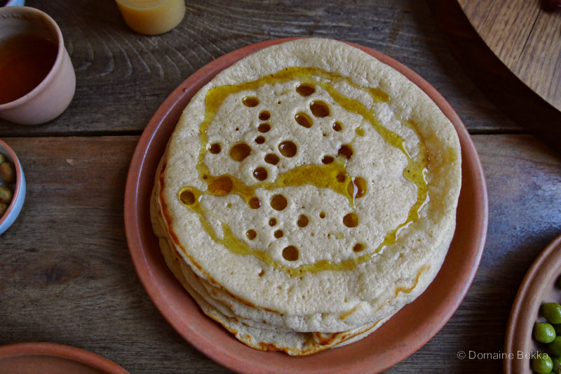 Tighrifin : crêpes mille trous au miel et à l’huile d’olive